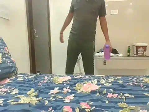 richiirichhh123 online show from November 8, 2025, 3:45 pm