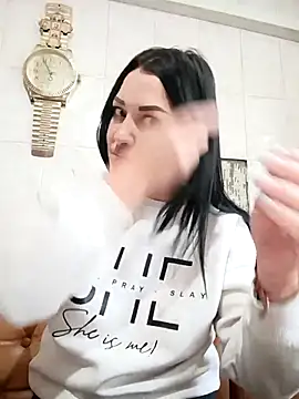 Snapshot of Hilly_Bernie chatting on November 8, 2025, 12:38 pm Hilly Bernie online show from November 8, 2025, 12:38 pm