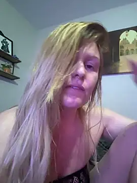 Snapshot of luckyfungurl chatting on February 27, 2026, 10:26 am luckyfungurl online show from February 27, 2026, 10:26 am