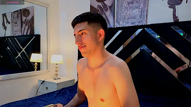 Un Sluttyy online show from April 15, 2026, 11:17 am