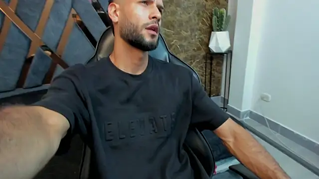 Snapshot of Jacob_Benelli chatting on February 11, 2026, 11:32 pm Jacob Benelli online show from February 11, 2026, 11:32 pm