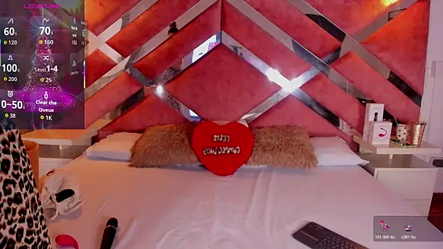 Lily Queen30 online show from December 4, 2025, 8:06 pm