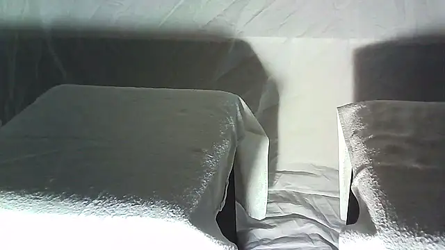 hotwoman25 online show from April 23, 2026, 11:07 pm