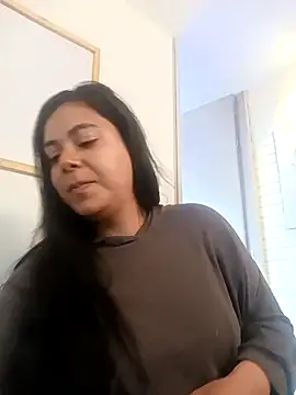 Snapshot of LorieFerrer chatting on February 4, 2025, 2:10 pm LorieFerrer online show from February 4, 2025, 2:10 pm