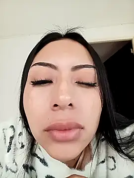 Scarlett Greys online show from November 14, 2025, 5:00 pm