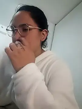 phoop lilaa online show from February 6, 2026, 3:44 am