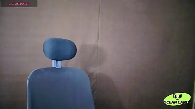 Snapshot of OceanCandy chatting on April 18, 2026, 5:28 pm OceanCandy online show from April 18, 2026, 5:28 pm