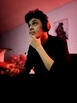 Snapshot of Karmicpleasures_ chatting on November 17, 2025, 4:35 pm Karmicpleasures online show from November 17, 2025, 4:35 pm