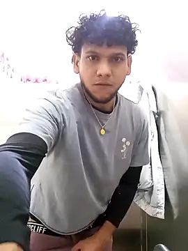 prototipoA45 online show from February 9, 2026, 3:16 pm