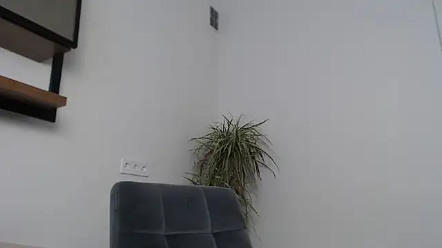 Veronichkaaa online show from March 20, 2026, 7:57 am