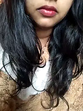 Sexy Divya   online show from February 3, 2026, 3:04 am