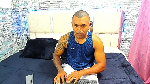 Snapshot of Nick_wc chatting on November 9, 2025, 9:35 pm Nick wc online show from November 9, 2025, 9:35 pm