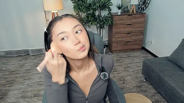 Snapshot of RyanGrandt chatting on November 17, 2025, 11:05 am RyanGrandt online show from November 17, 2025, 11:05 am