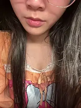 Lynn-122 online show from November 23, 2025, 2:39 pm