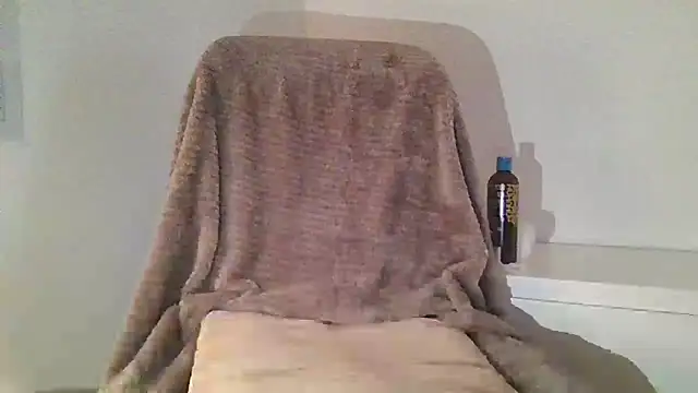 Snapshot of JAY20C16 chatting on February 14, 2026, 2:25 pm JAY20C16 online show from February 14, 2026, 2:25 pm