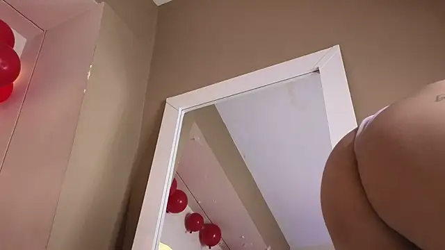 BellaRooux online show from February 21, 2026, 12:28 pm