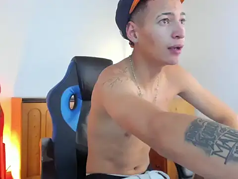 nick nizz online show from November 13, 2025, 12:26 pm