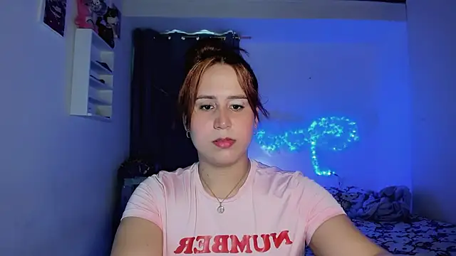 Snapshot of Sofiababyy chatting on July 17, 2026, 6:13 pm Sofiababyy online show from July 17, 2026, 6:13 pm