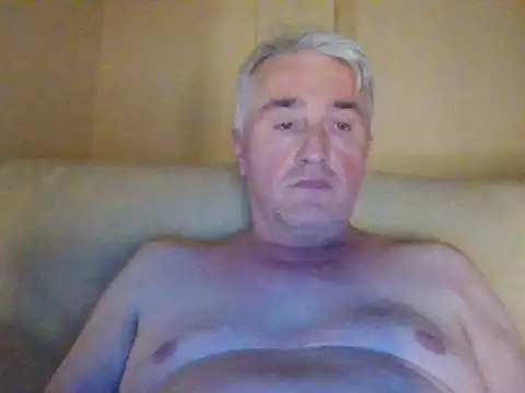 Cumlover5534 online show from April 11, 2026, 4:44 pm