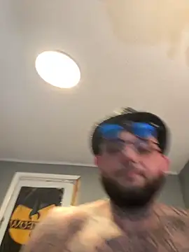 trickydickydaddy online show from November 21, 2025, 4:44 am