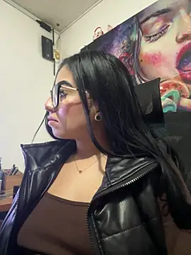 SCARLETT INK  online show from March 27, 2026, 6:41 am