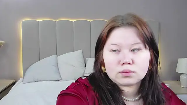 Snapshot of EvaNova_ chatting on March 8, 2026, 9:24 am EvaNova online show from March 8, 2026, 9:24 am