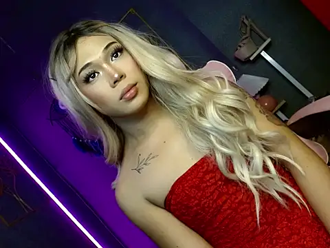 Snapshot of slutty_lauraxxx chatting on February 13, 2026, 6:53 am slutty lauraxxx online show from February 13, 2026, 6:53 am