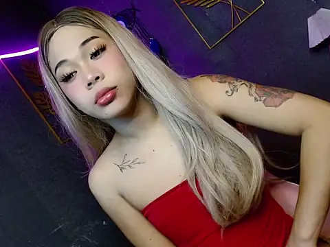 Snapshot of slutty_lauraxxx chatting on February 26, 2026, 3:38 am slutty lauraxxx online show from February 26, 2026, 3:38 am