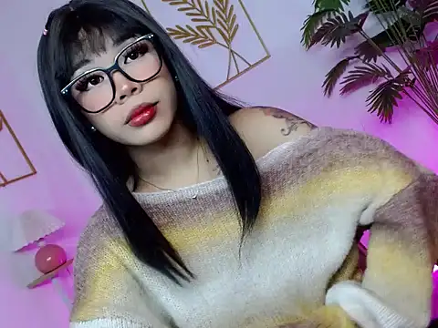 Snapshot of slutty_lauraxxx chatting on April 11, 2026, 3:55 am slutty lauraxxx online show from April 11, 2026, 3:55 am