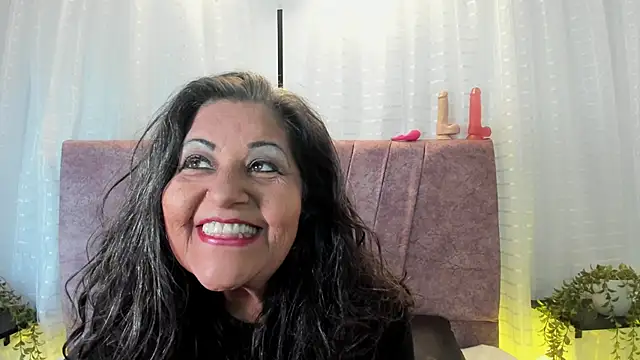 Victoriaa Anderson online show from March 13, 2026, 2:12 pm