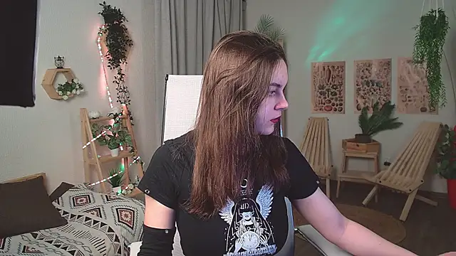 Snapshot of FrancescaCavaliere chatting on April 14, 2026, 6:19 am FrancescaCavaliere online show from April 14, 2026, 6:19 am
