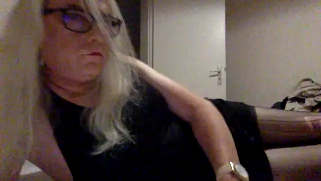 nicohumm online show from June 5, 2026, 11:21 pm