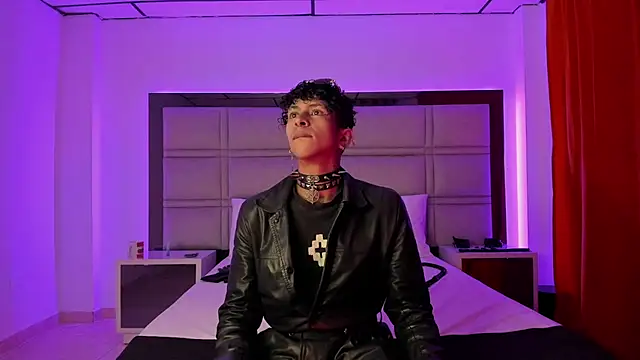 Snapshot of Maximo_king25 chatting on November 12, 2025, 4:57 am Maximo king25 online show from November 12, 2025, 4:57 am