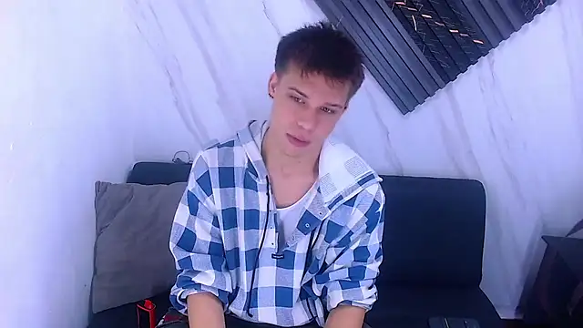 Liam York  online show from March 9, 2026, 2:54 pm