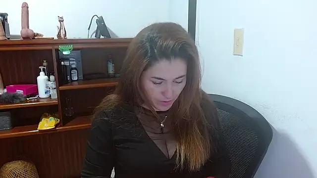 dayan hanks online show from April 17, 2026, 2:25 am