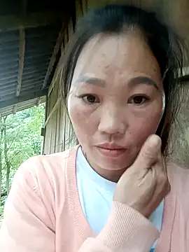 blonde blg online show from November 9, 2025, 9:07 am