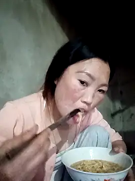 blonde blg online show from February 15, 2026, 7:51 am