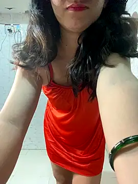 Snapshot of Red_Queen_11 chatting on November 18, 2025, 6:01 pm Red Queen 11 online show from November 18, 2025, 6:01 pm