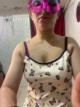 Snapshot of Red_Queen_11 chatting on November 20, 2025, 6:18 pm Red Queen 11 online show from November 20, 2025, 6:18 pm