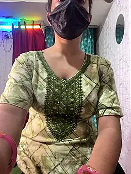 Snapshot of Red_Queen_11 chatting on January 10, 2026, 5:04 pm Red Queen 11 online show from January 10, 2026, 5:04 pm
