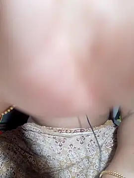 HotGirl23231 online show from April 18, 2026, 7:07 pm