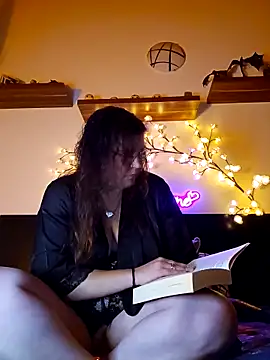 Persephone CH off online show from November 27, 2025, 8:44 pm