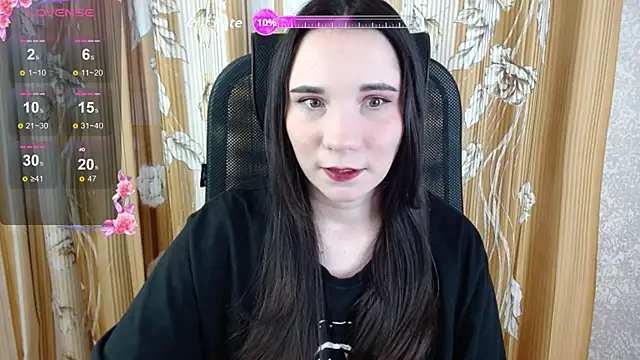 Snapshot of KateForYou chatting on November 12, 2025, 11:43 am KateForYou online show from November 12, 2025, 11:43 am