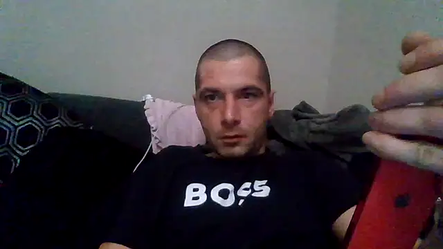 Kinkycouple142 online show from April 2, 2026, 8:17 pm