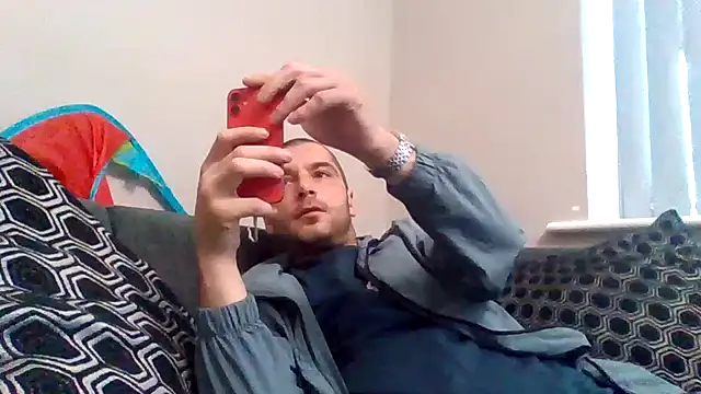 Kinkycouple142 online show from April 7, 2026, 5:35 pm