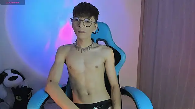 RYO BLEU  online show from February 5, 2026, 3:22 am