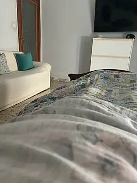 Snapshot of simeonehivd chatting on March 22, 2026, 12:30 pm simeonehivd online show from March 22, 2026, 12:30 pm