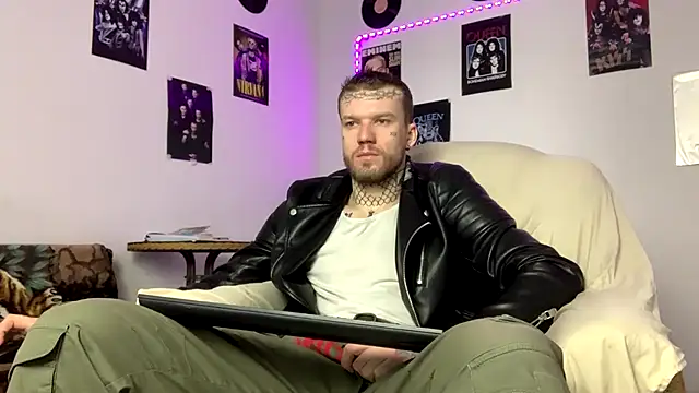 Huntall77 online show from March 2, 2026, 4:25 am