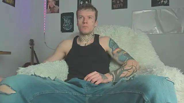 Huntall77 online show from April 11, 2026, 5:12 am