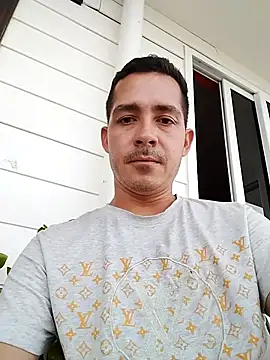 Snapshot of Damian-liam chatting on November 16, 2025, 8:58 pm Damian-liam online show from November 16, 2025, 8:58 pm